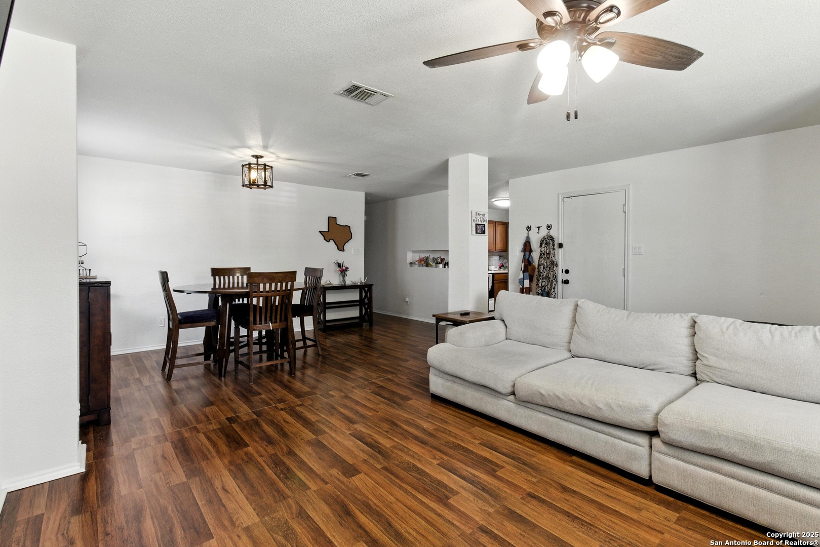 10727 Shaencrossing