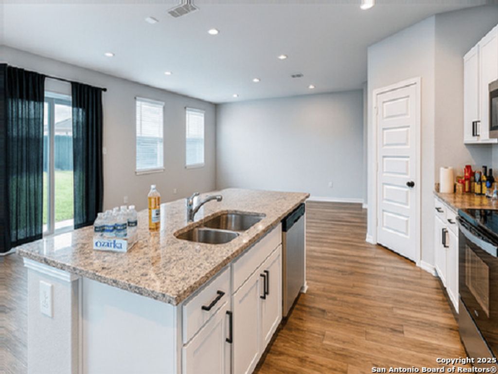 Photo of 4135 Winchester Cv, Converse, TX 78109 (MLS # 1915014)
