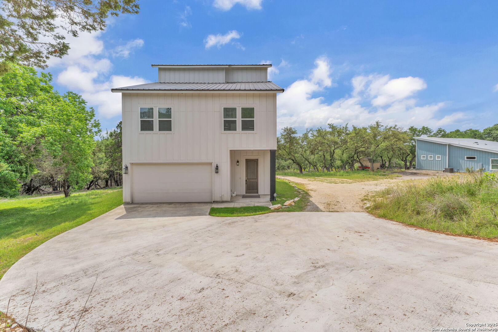 2488 Waterfront Park Dr