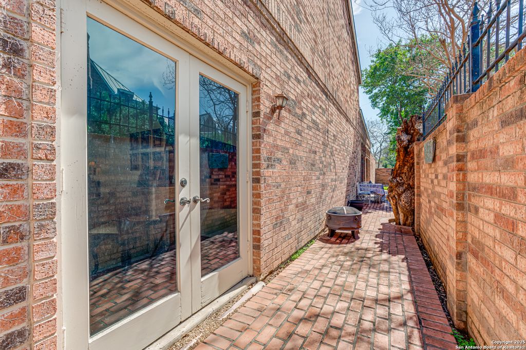 listing image 52