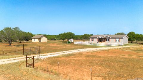 A home in Jourdanton