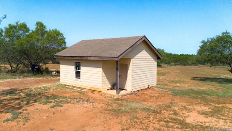 A home in Jourdanton