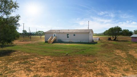 A home in Jourdanton