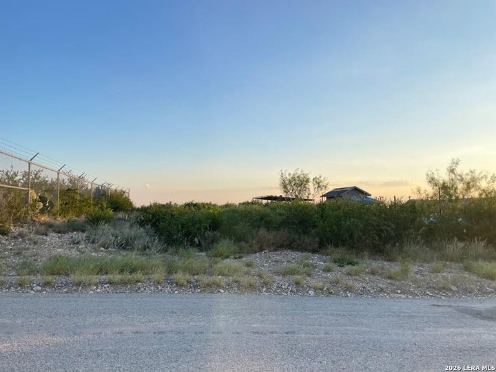 Photo 1 of 5 — 192 View Dr, Eagle Pass, TX 78852