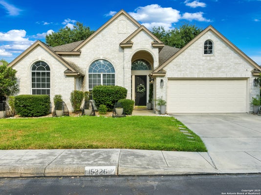 15226 FALL HAVEN DR, SAN ANTONIO, TX 78247 - Image 3f1a2aee44a8dd96ef3770c72e0b6bd7/3579118860