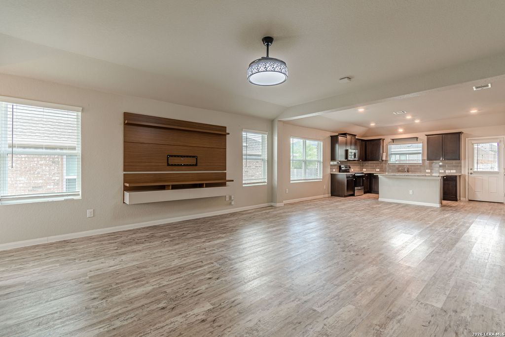 Photo of 229 Holland Park, Schertz, TX 78108 (MLS # 1991033)