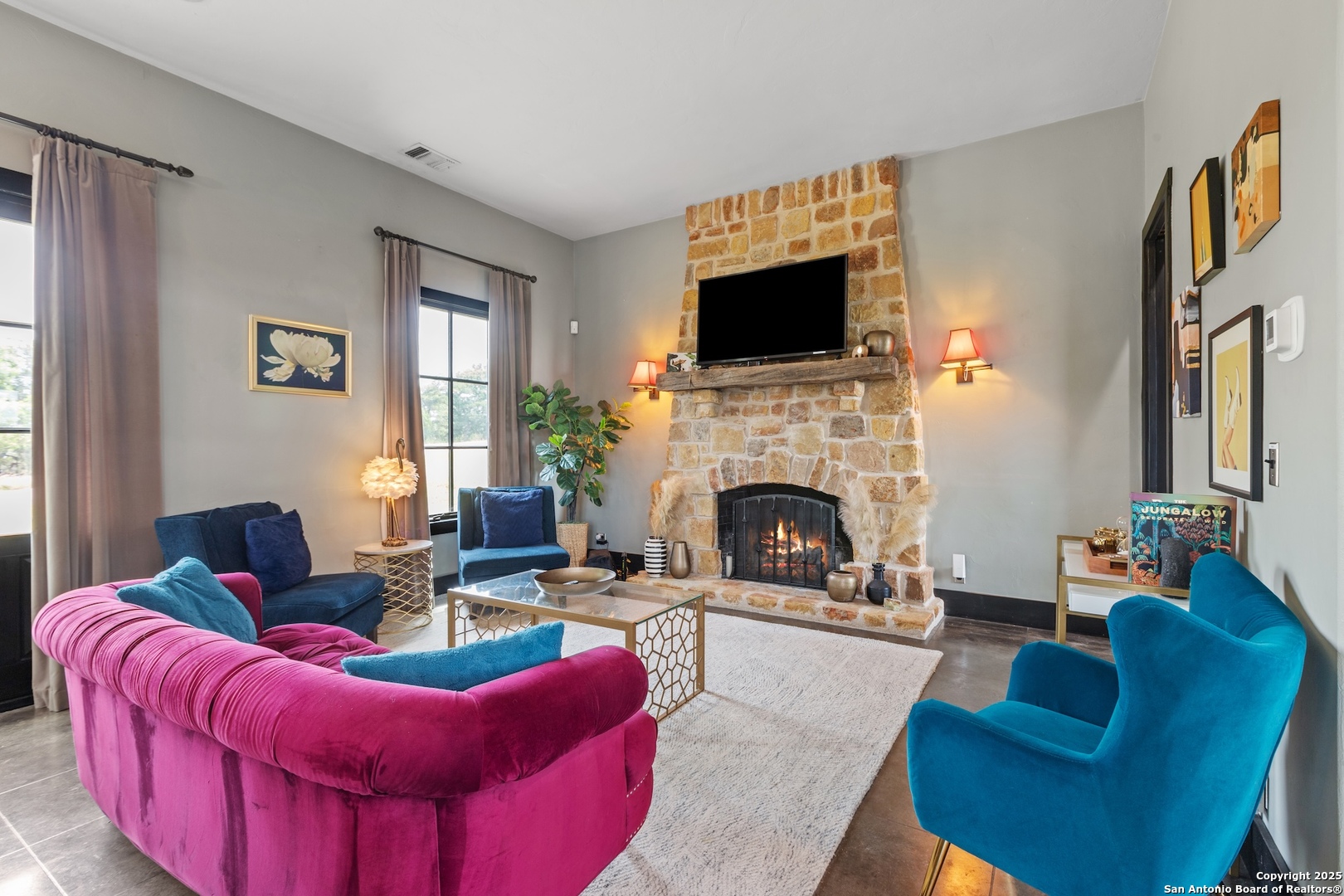 36 NW Scenic Ridge Dr