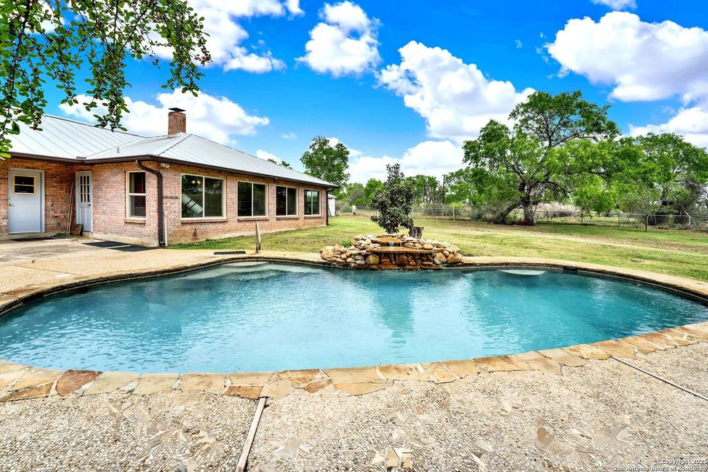 Photo of 3190 Pittman, St Hedwig, TX 78152 (MLS # 1858560)