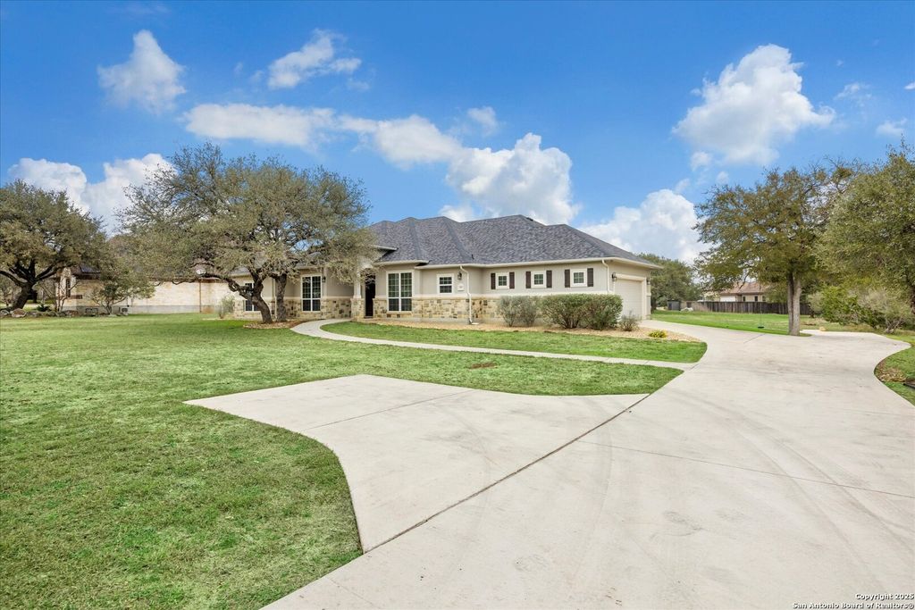 Photo of 249 Legacy Hills, New Braunfels, TX 78132 (MLS # 1927703)