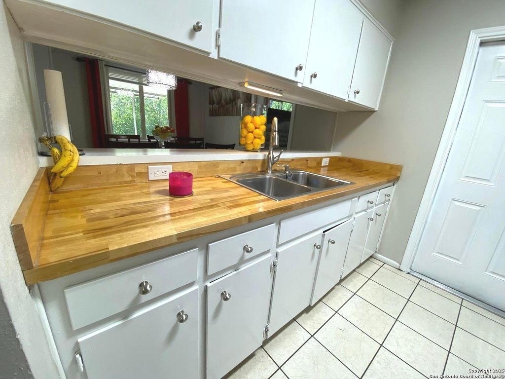 Photo of 5018 david scott, Kirby, TX 78219 (MLS # 1912654)