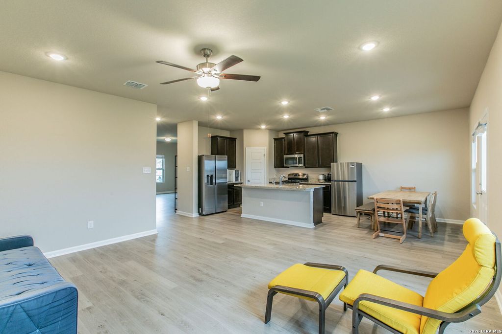Photo of 7045 Vista Loop, Live Oak, TX 78233 (MLS # 1963280)