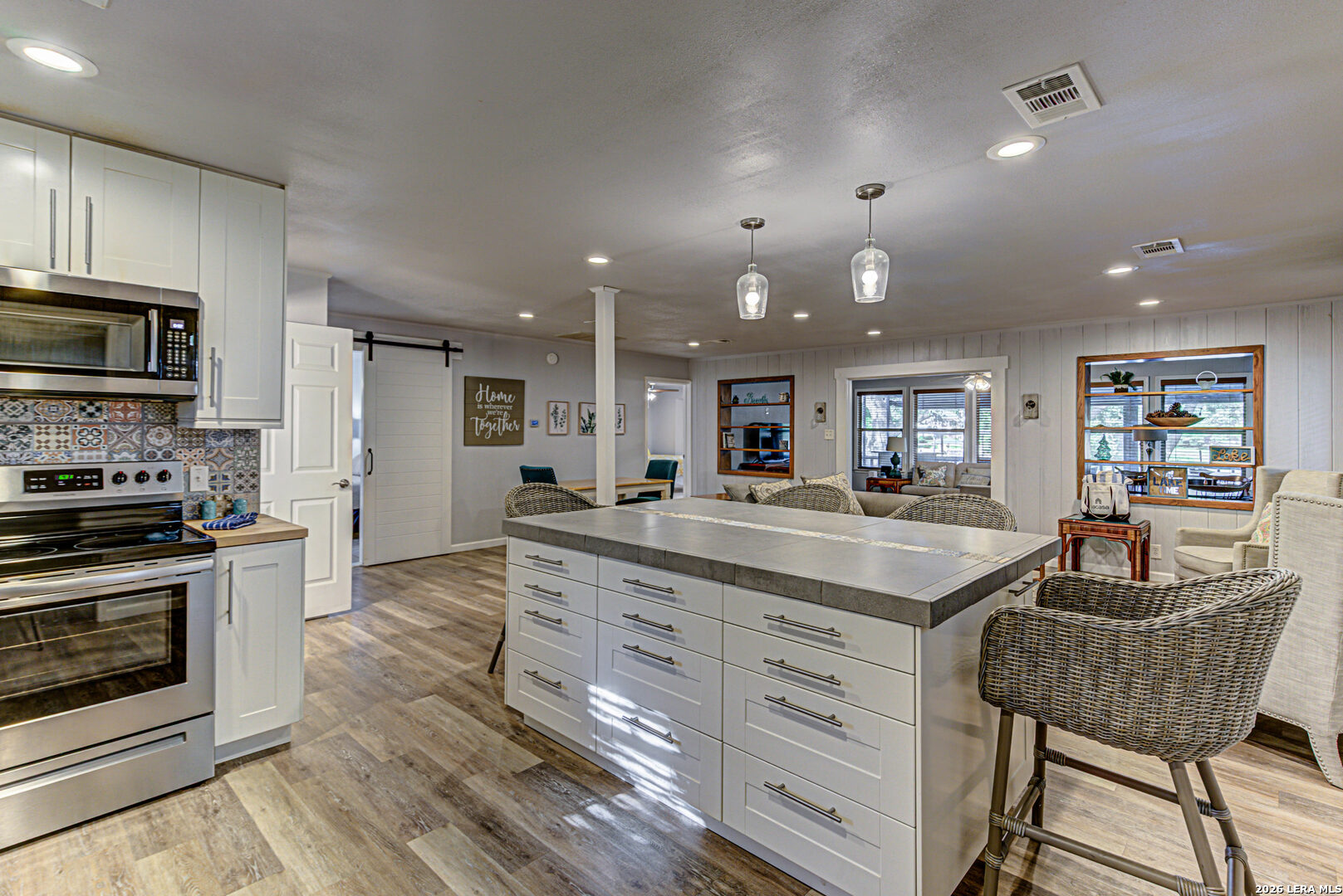 2632 WilliamsLakeshore