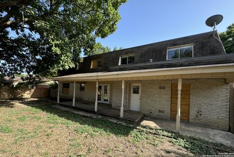 A home in Universal City