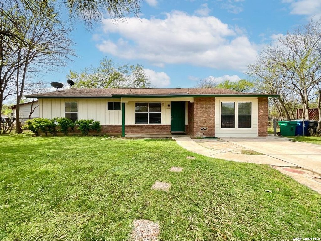 Photo of 7338 Marble Creek Dr, San Antonio, TX 78238 (MLS # 1946943)