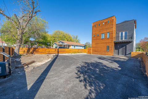 Photo of 118 Clark Ave, San Antonio, TX 78220 (MLS # 1928451)