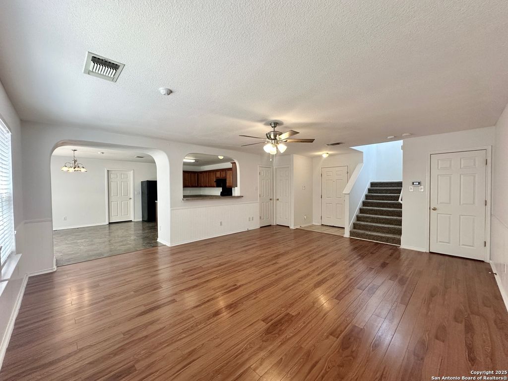 Photo of 2219 Mobeetie Trl, San Antonio, TX 78245 (MLS # 1915148)