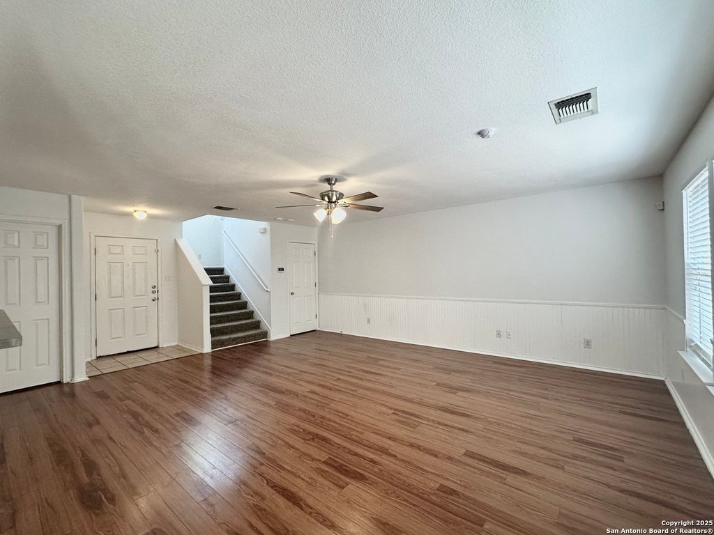 Photo of 2219 Mobeetie Trl, San Antonio, TX 78245 (MLS # 1915148)