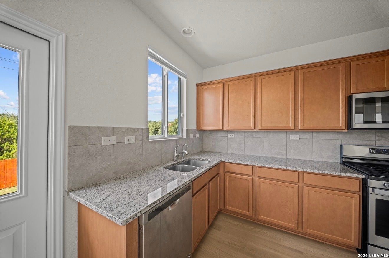 27711 Rocky Mtn