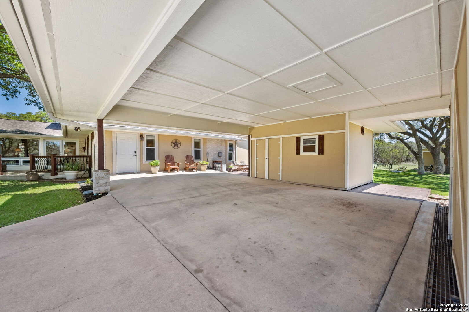 8110 park lane