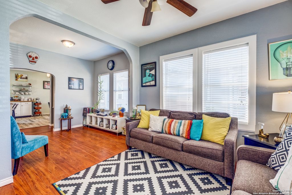 Photo of 1212 NOLAN ST, San Antonio, TX 78202 (MLS # 1954855)