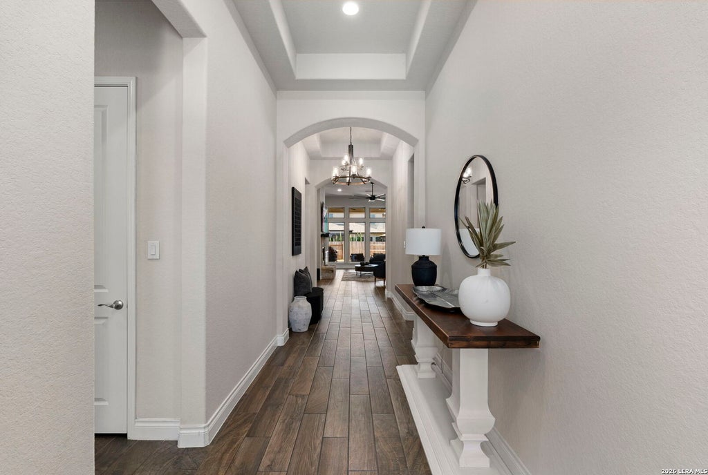 Photo of 7991 CIBOLO VW, Fair Oaks Ranch, TX 78015 (MLS # 2010145)