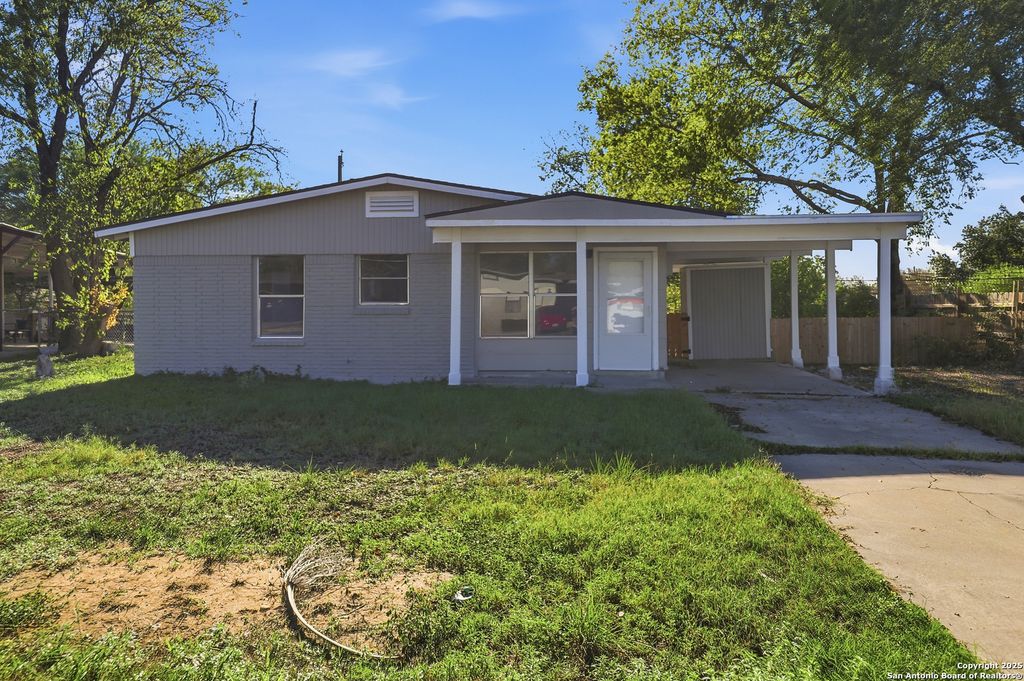 Photo of 146 Hillsdale, San Antonio, TX 78227 (MLS # 1925752)
