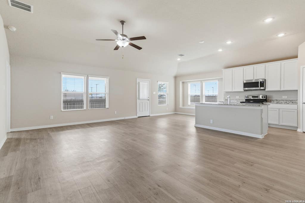 Photo of 2961 Greenbriar, Seguin, TX 78155 (MLS # 1995891)