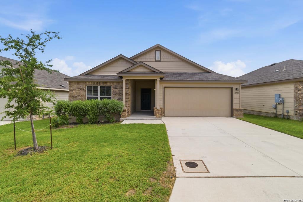 Photo of 2961 Greenbriar, Seguin, TX 78155 (MLS # 1995891)