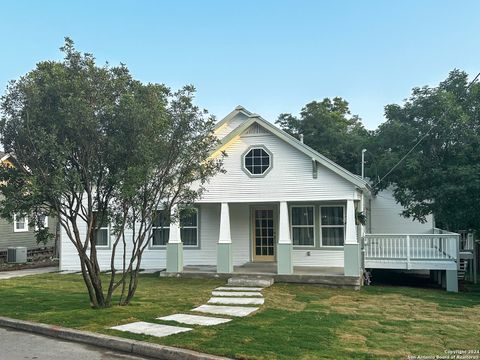 A home in Alamo Heights