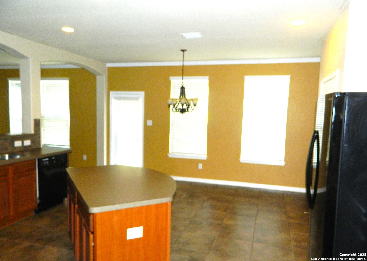 5565 SAFFRON WAY