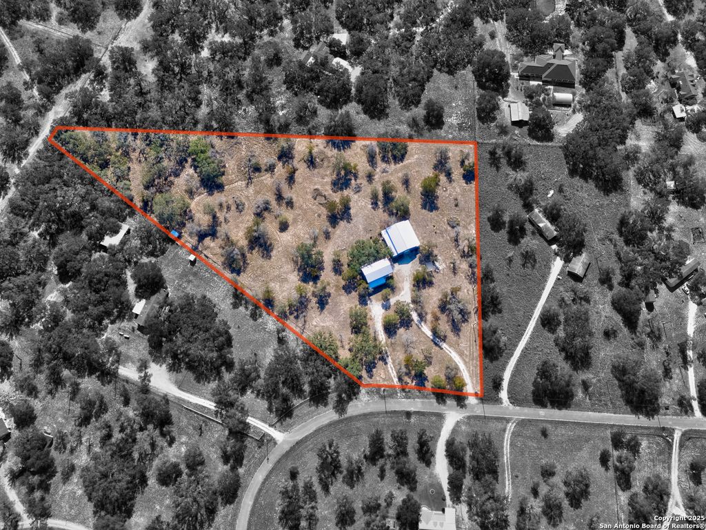 Photo of 144 County Road 7725, Natalia, TX 78059 (MLS # 1929922)