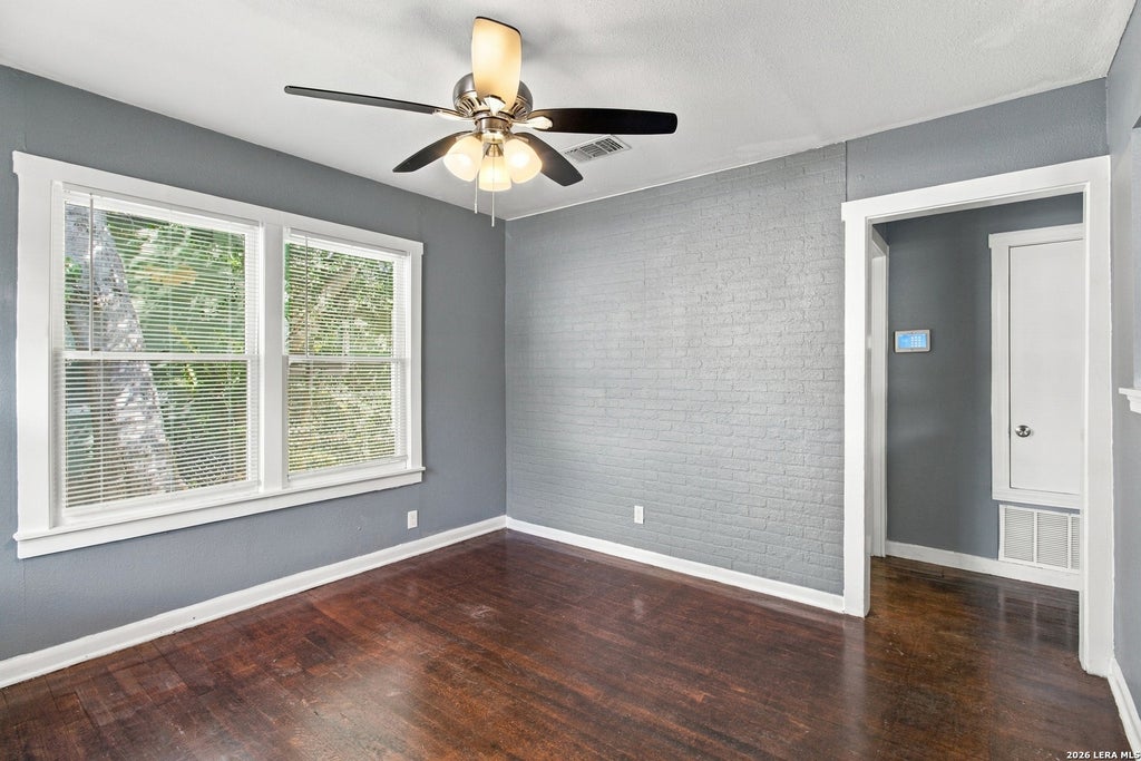 Photo of 120 Bank St, San Antonio, TX 78204 (MLS # 2017327)