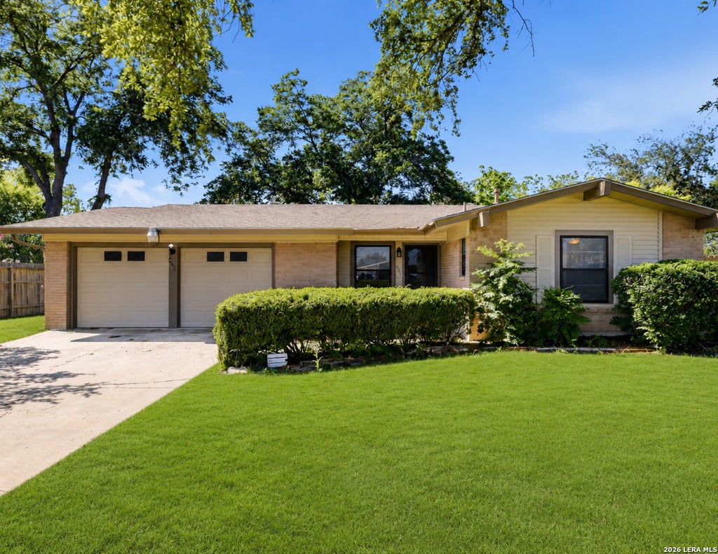 Photo of 425 E Wright Blvd, Universal City, TX 78148 (MLS # 1972534)