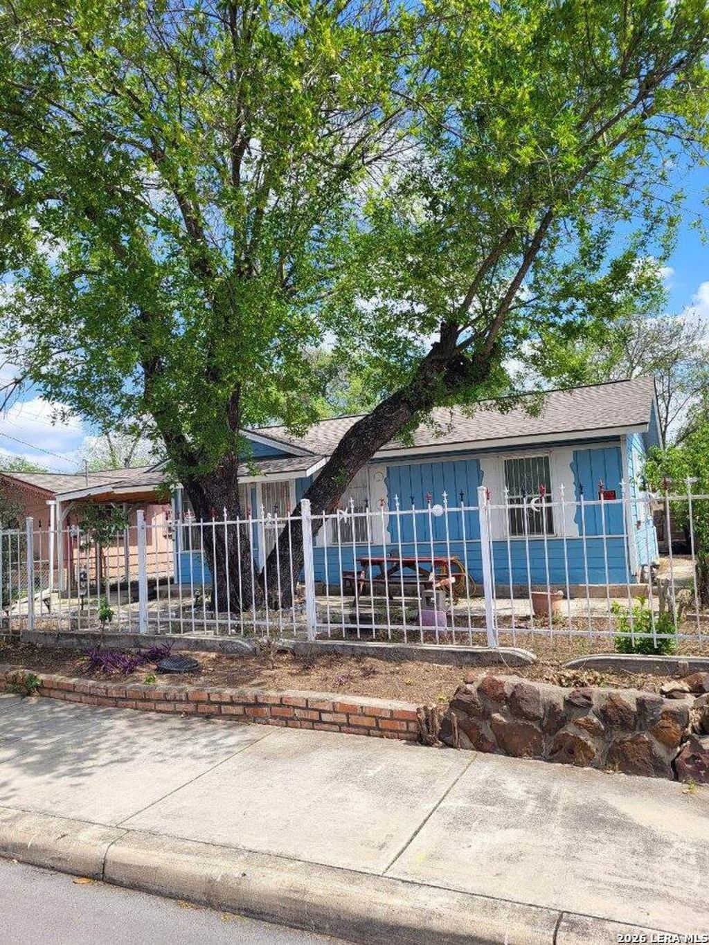 Photo of 326 S San Joaquin AVE, San Antonio, TX 78237 (MLS # 1955758)