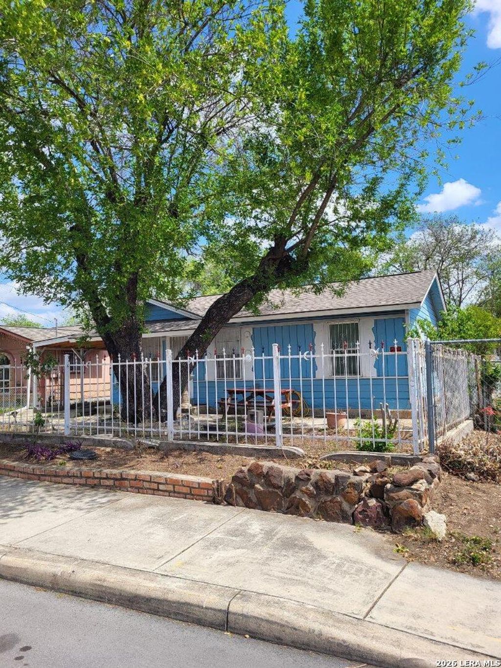 Photo of 326 S San Joaquin AVE, San Antonio, TX 78237 (MLS # 1955758)