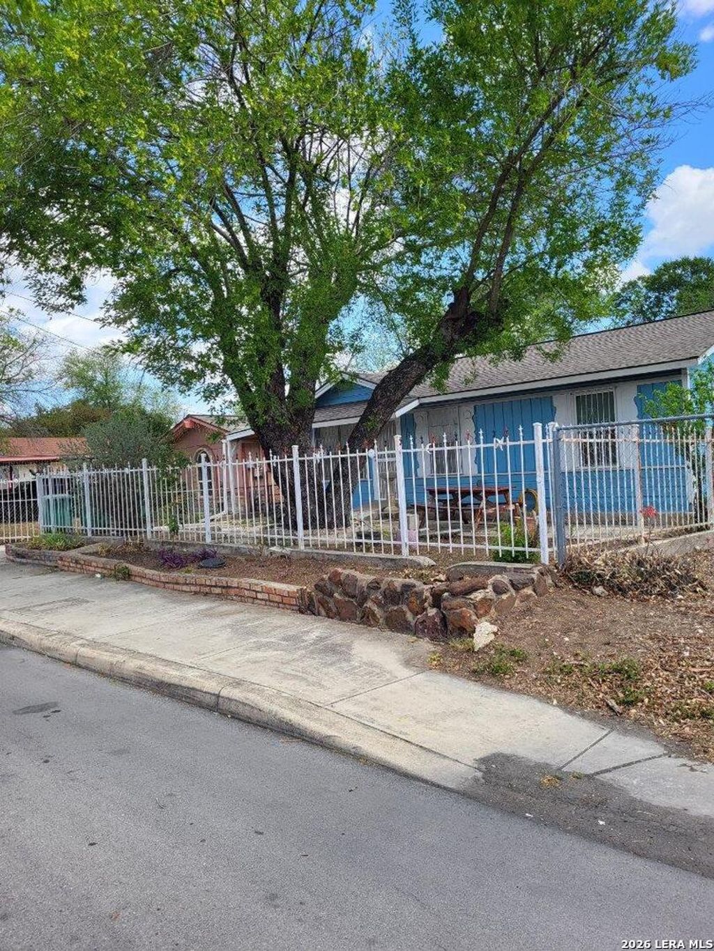 Photo of 326 S San Joaquin AVE, San Antonio, TX 78237 (MLS # 1955758)