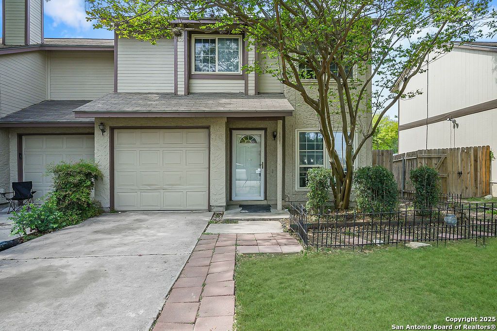 Photo of 12215 Stoney Xing 12215 #12215, San Antonio, TX 78247 (MLS # 1861072)