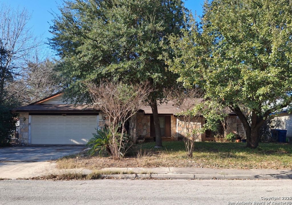 Photo of 5207 Starfire, Kirby, TX 78219 (MLS # 1884907)