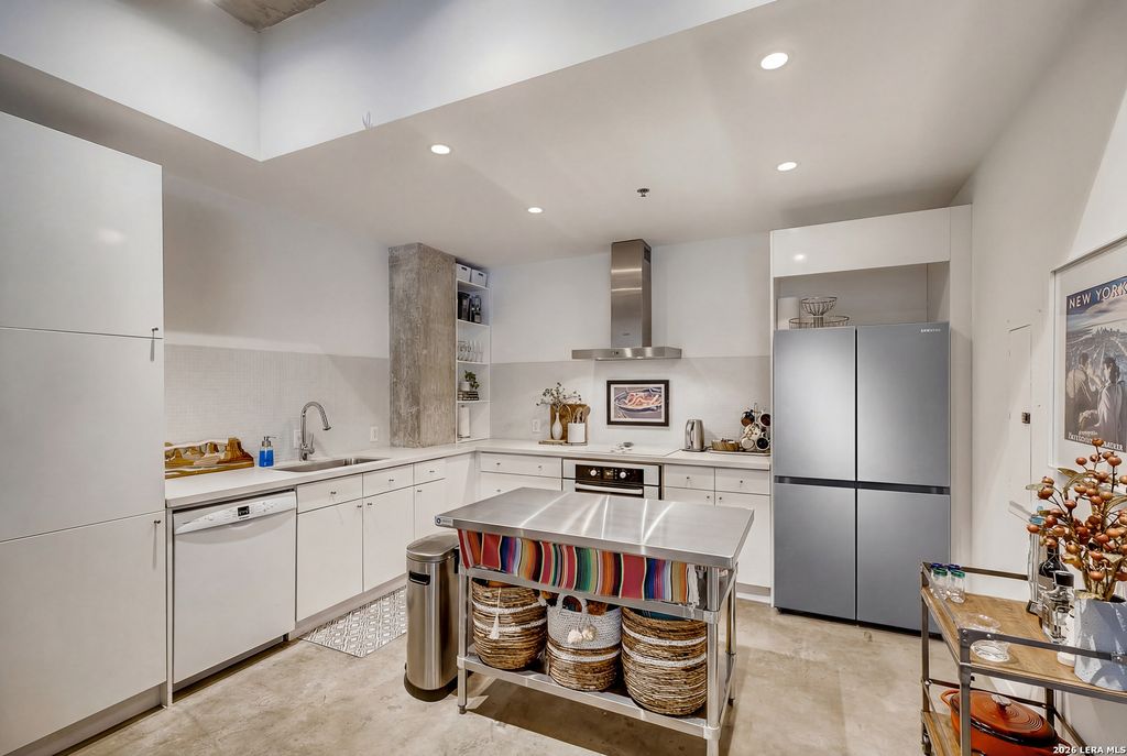 Photo of 1115 S Alamo 2205 #2205, San Antonio, TX 78210 (MLS # 1940099)