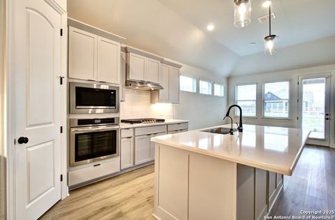 Photo of 12197 Heartvine Parkway, Schertz, TX 78154 (MLS # 1931702)