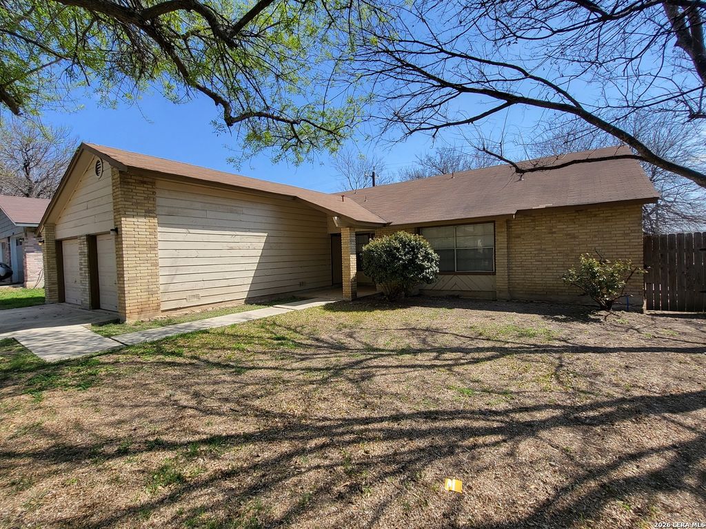 Photo of 12204 Ridge Crown, San Antonio, TX 78247 (MLS # 1944457)