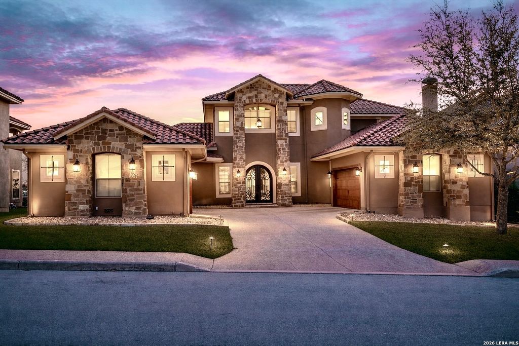 Photo of 18014 Granite Hill, San Antonio, TX 78255 (MLS # 1953476)