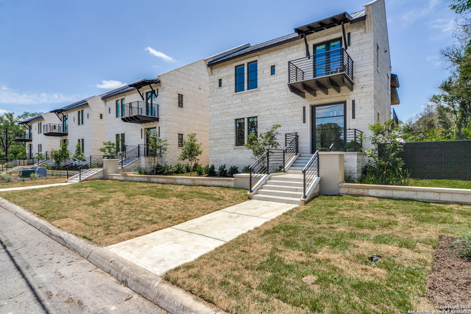 401 Oak Park Dr Unit B