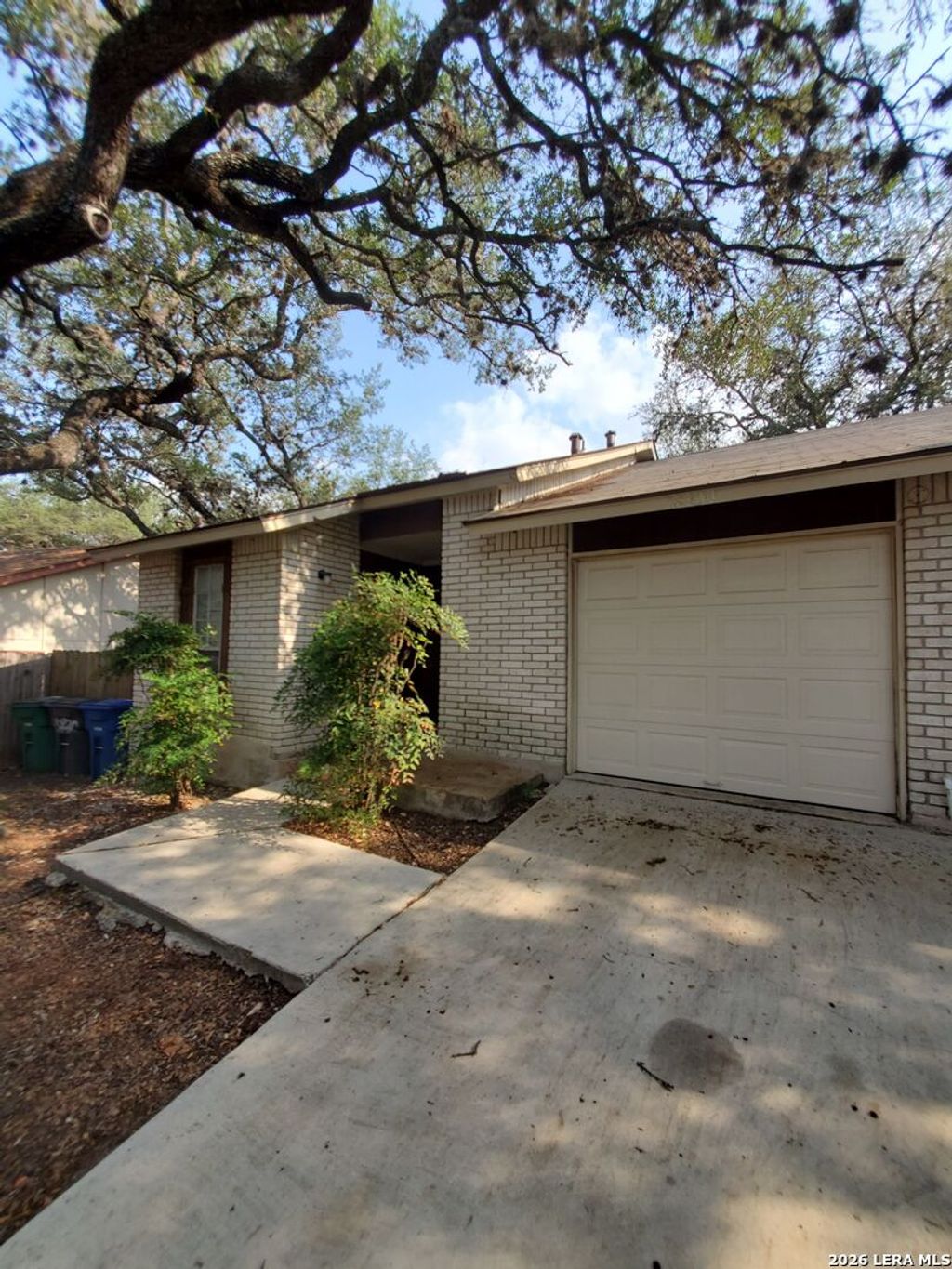Photo of 8930 HAMBLEDON DR, San Antonio, TX 78250 (MLS # 1956552)