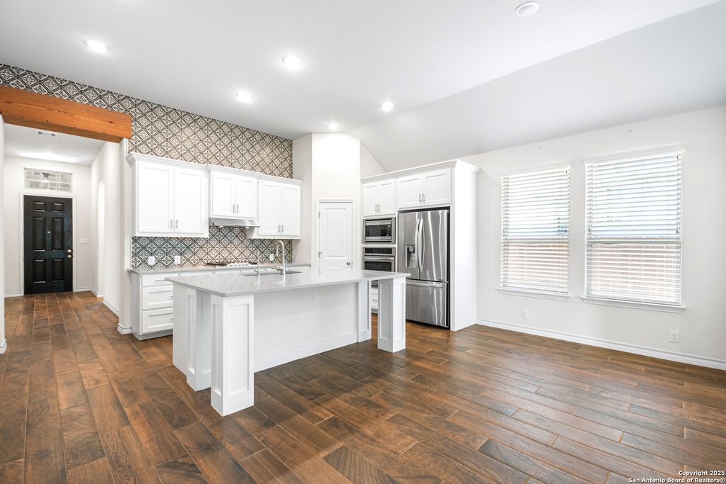 Photo of 101 Boulder Crk, Boerne, TX 78006 (MLS # 1878907)