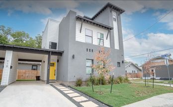 Single Family Residence at 918 S Olive St 101