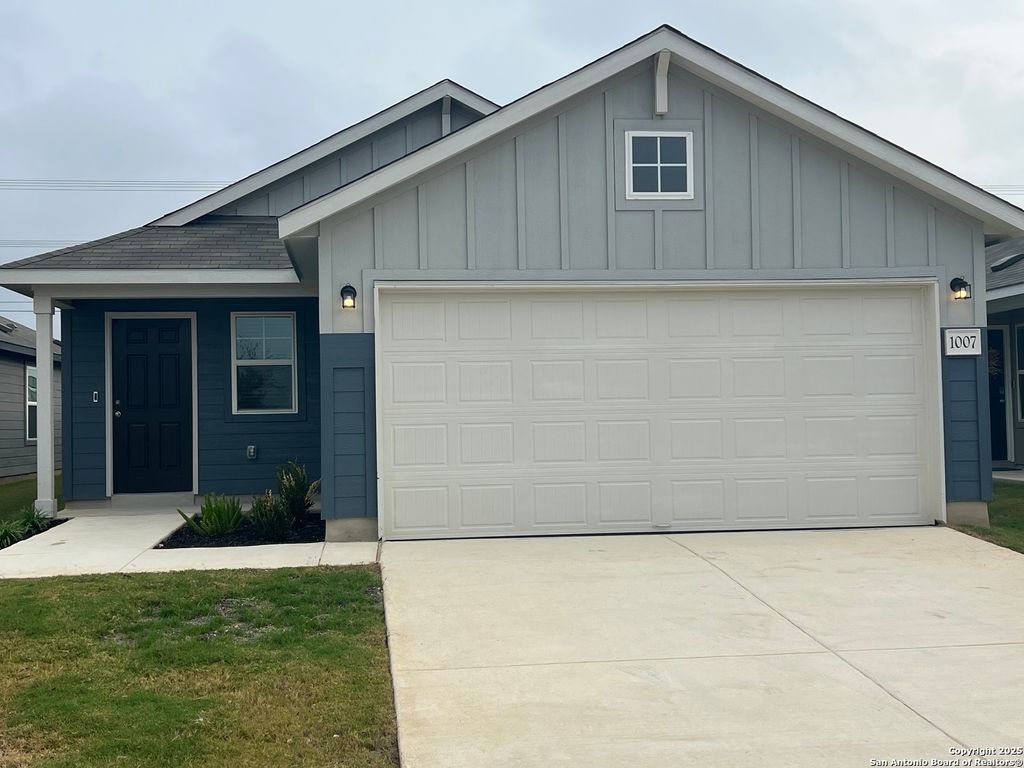 Photo of 1007 Oriole, Marion, TX 78124 (MLS # 1925586)