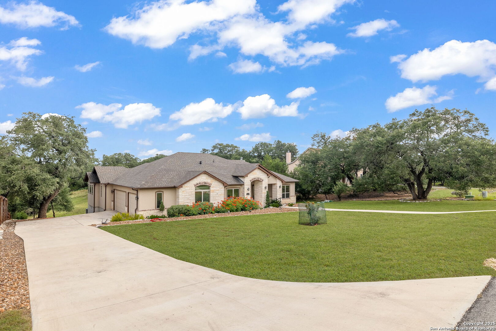 157 Paradise Hls