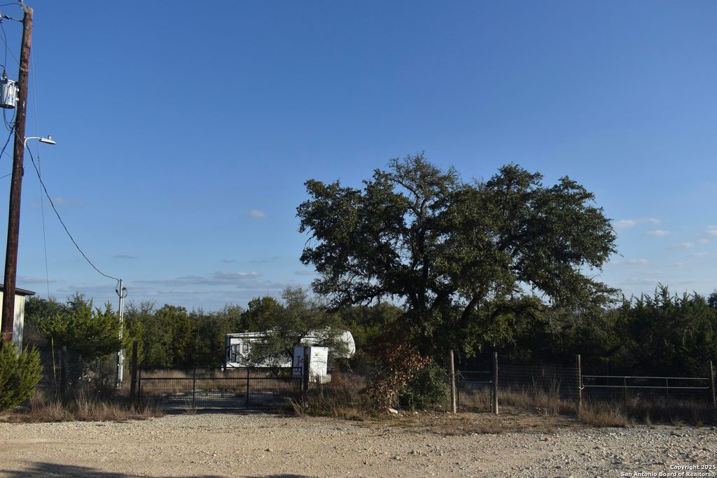 Photo of 154 Valley View, Spring Branch, TX 78070 (MLS # 1930252)