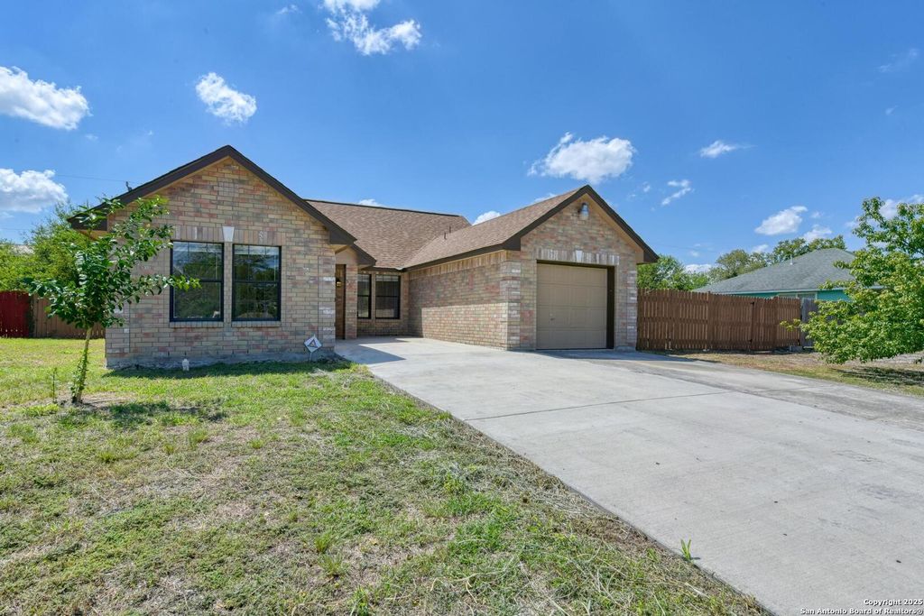 Photo of 5422 Pageland, Kirby, TX 78219 (MLS # 1907514)